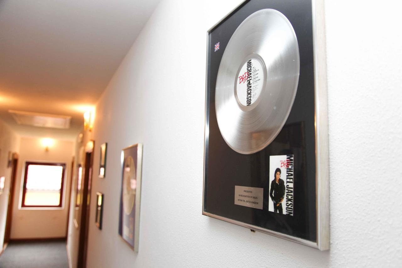 Hard Rock Rooms For Two Livno Exterior photo